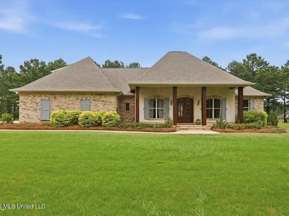 304 Kitty Hawk Cir, Brandon, MS 39047