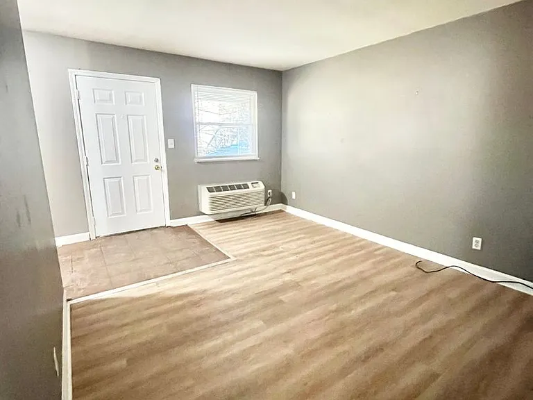 4012 Southern Parkway — Photo 18