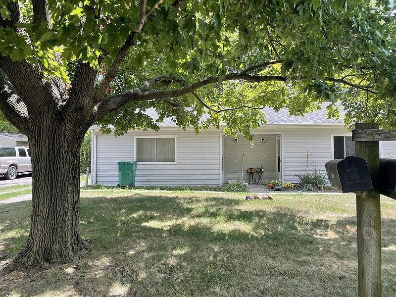 1st image of 1662 Parkwood Ave