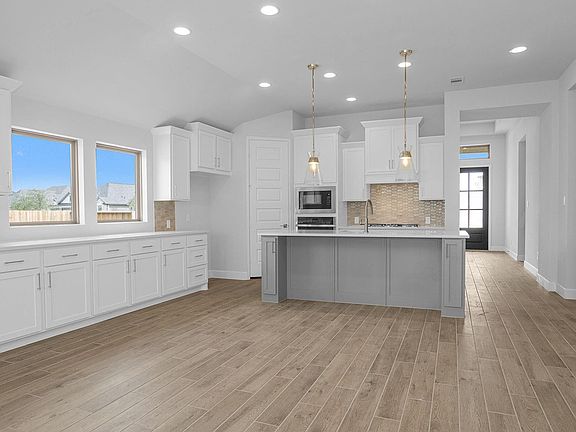 3rd image of 5619 Bobwhite Trl