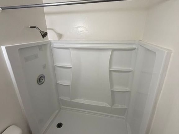 4th image of 356 Jayne Ave #302
