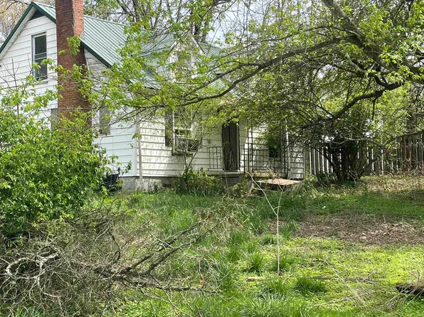 2921 Roberts Dr, Ashland, KY 41102