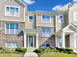 1206 Elm St, Park Ridge, IL 60068