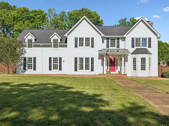 3rd image of 100 Deerfield Dr