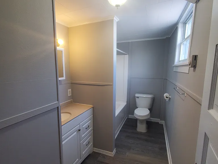 9553 Main St #2 — Photo 7