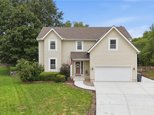 14060 S Blackfoot Ct, Olathe, KS 66062