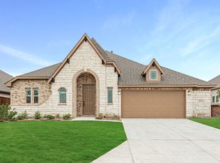 221 Sweetwater Dr, Commerce, TX 75428