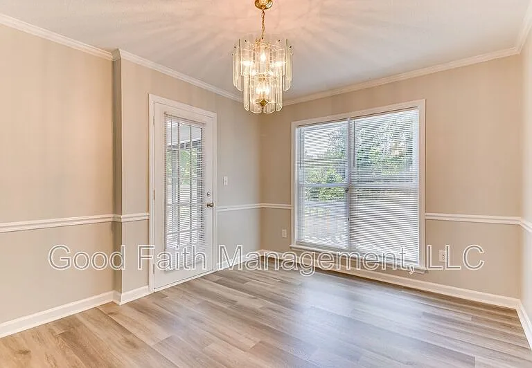 612 Fieldstone Way — Photo 8
