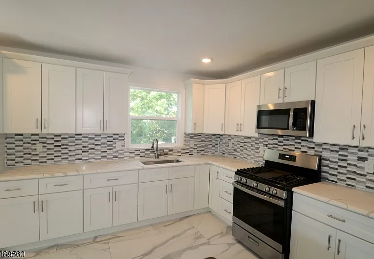 73 Franklin Ter #2 — Photo 2
