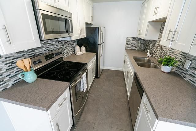 2nd image of 229 S La Peer Dr #303