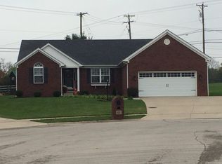 617 Oxford Rd, Versailles, KY 40383