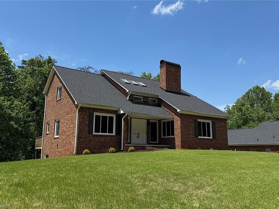 1st image of 2528 Treetop Ln