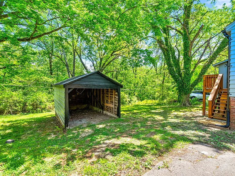 165 Liberty Pkwy — Photo 22