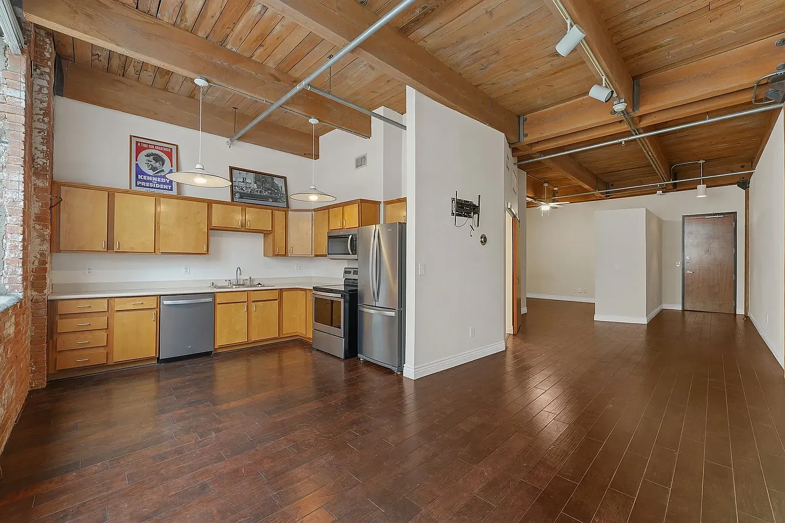 509 Elm St — Photo 4