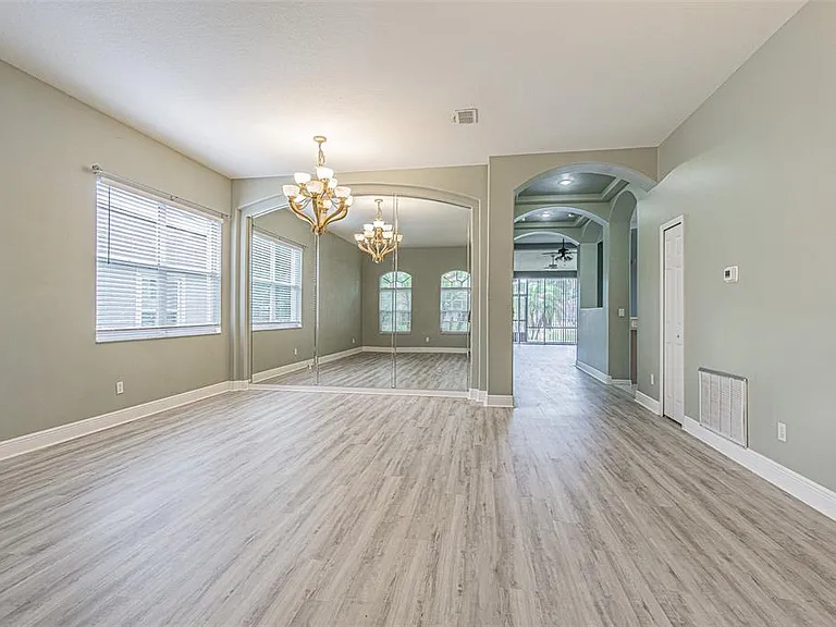 1550 Maximilian Dr — Photo 3