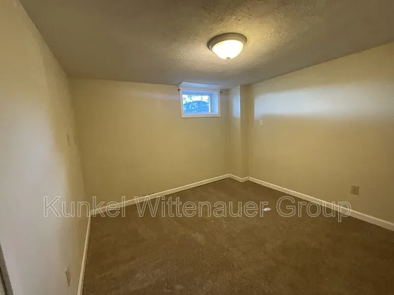1006 Scott Troy Rd — Photo 20