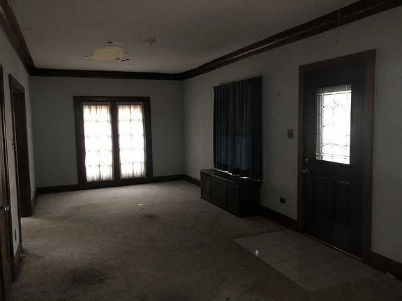 3rd image of 6306 W Waveland Ave