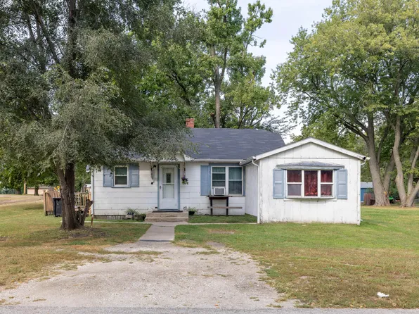 412 N Lincoln St, Morocco, IN 47963