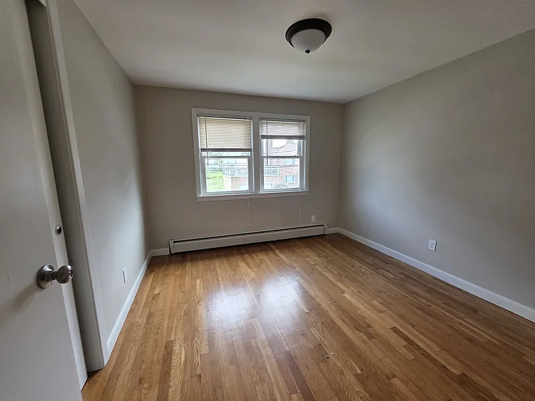 28 Maplewood St #2 — Photo 5