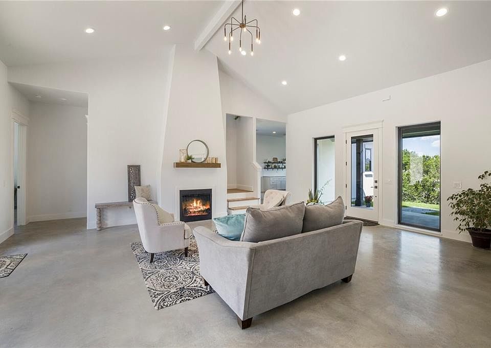1st image of 4506 Vista Estates Ct