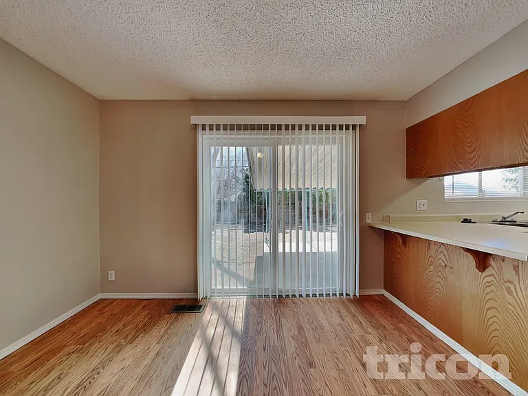 1645 Vance Way — Photo 4