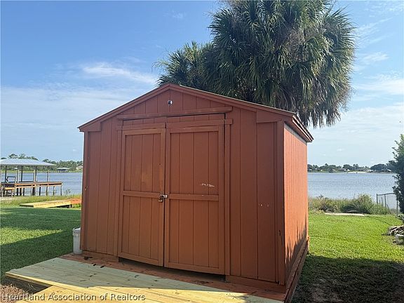 5th image of 3263 Lake Hill Dr