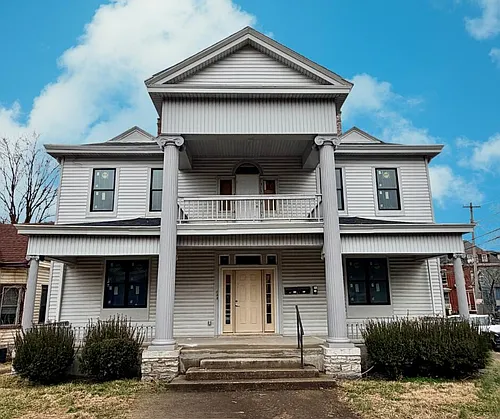 341 Grosvenor Ave Photo 1