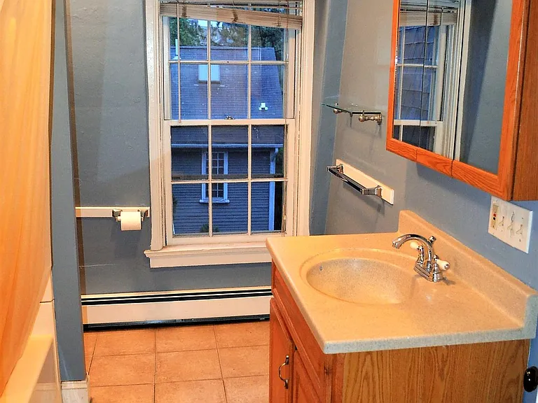 8 Cady St #3 — Photo 7