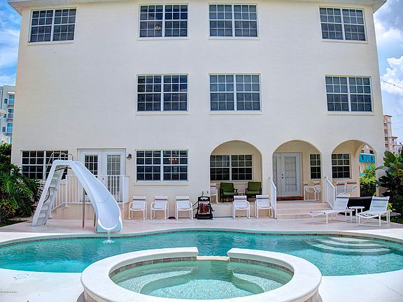 4th image of 608 S Atlantic Ave #2