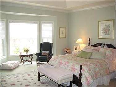 3rd image of 285 Westview Dr