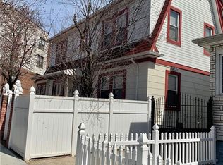 1527 W 1st St, Brooklyn, NY 11204