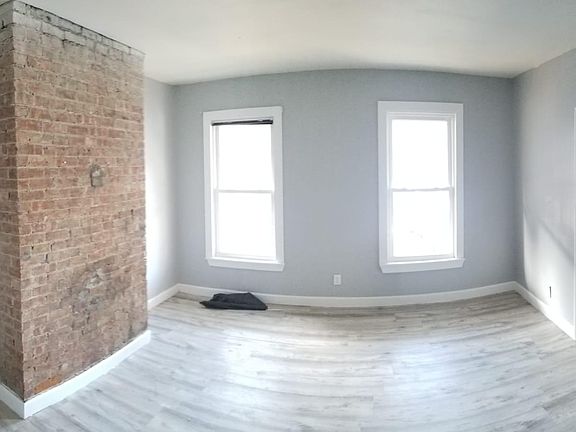 4th image of 67 Carson Ave APT 1