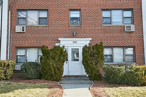 260 Centre Avenue