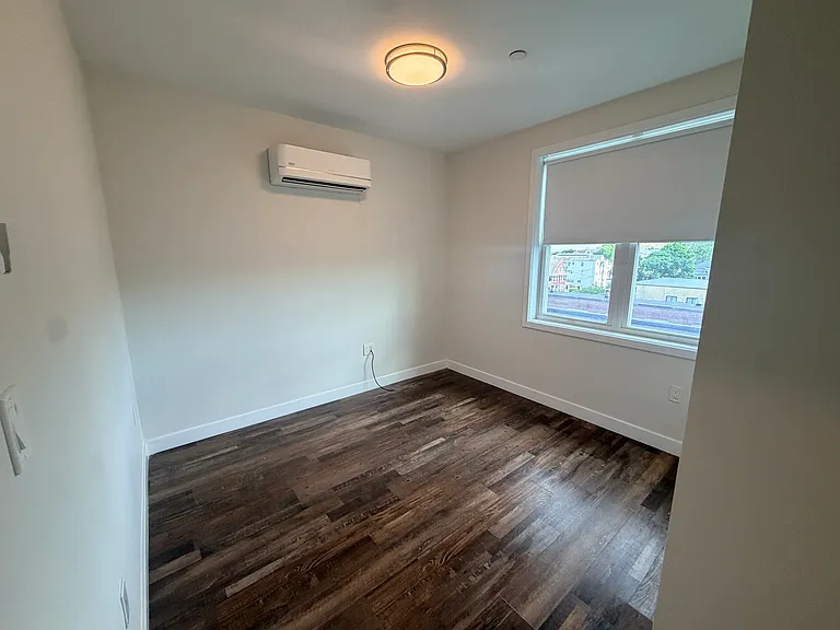 123 Shirley Ave — Photo 9