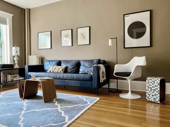 6 Parkway Rd APT 3, Brookline, MA 02445