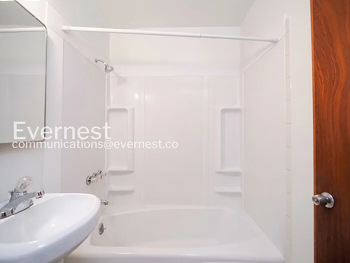 10106 NE 185th St #103 — Photo 10