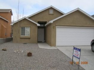 6823 Calle Cielo SW, Albuquerque, NM 87121