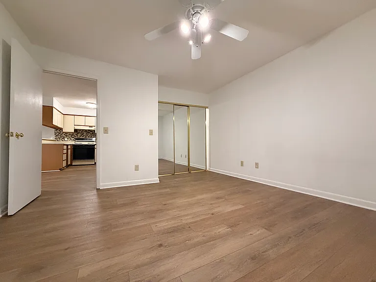 366 Summerwalk Cir — Photo 10