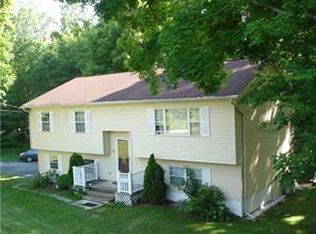 257 Lake Rd, Salisbury Mills, NY 12577