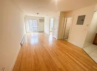 14137 Pershing Cres, Jamaica, NY 11435