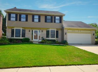 N643 Winfield Scott Dr, Winfield, IL 60190