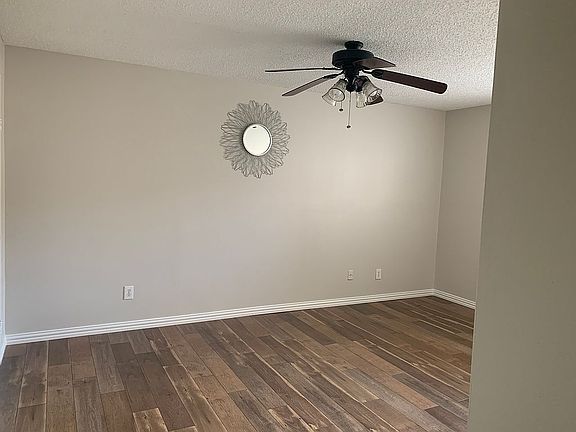 2nd image of 7052 N Holiday Dr