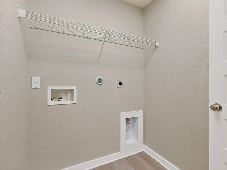 7619 Toledo Bnd — Photo 21