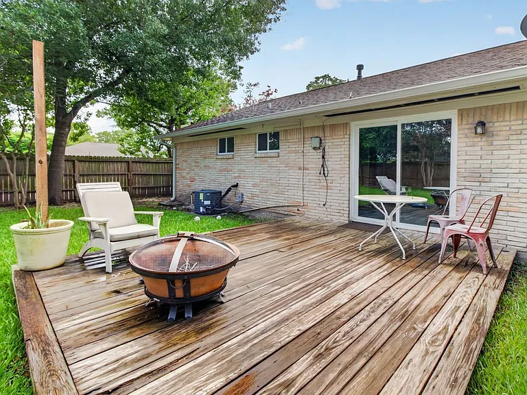 5502 Effingham Dr — Photo 29