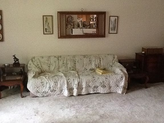 3rd image of 1728 Hoyt Ave