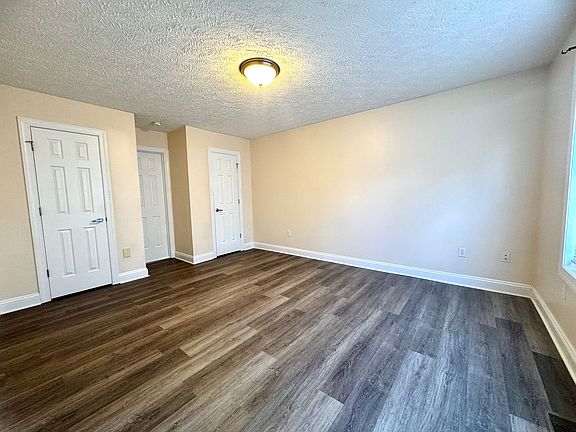 4th image of 610 Tall Oaks Blvd