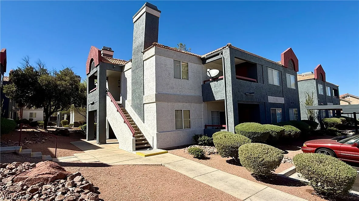 3 bed, 2.0 bath, 1191 sqft, $1,600 — Photo 1