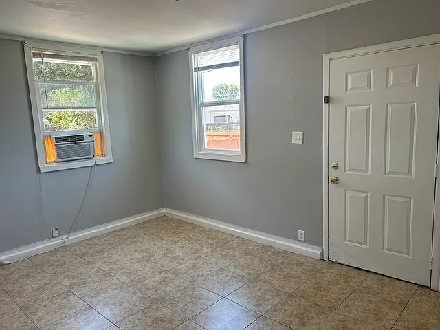 2 bed, 899 sqft, $1,350 — Photo 2