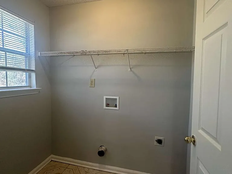 471 Eagles Crossing Cir — Photo 9