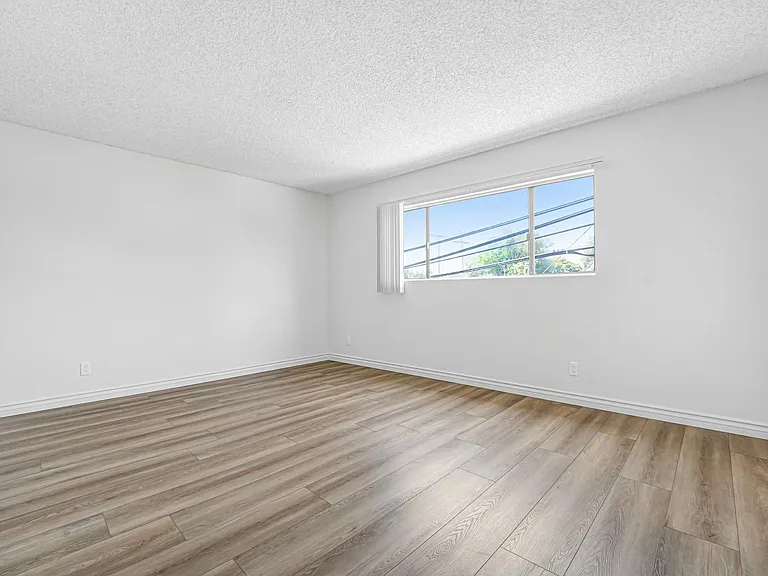 3415 McLaughlin Ave in Mar Vista! Steps to toe Mar Vista Rec Center! — Photo 14